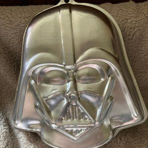 Wilton Darth Vader Cake Pan